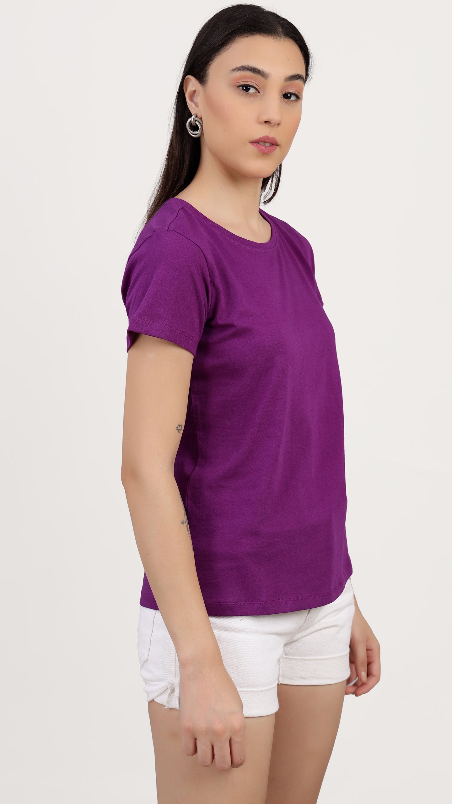 Women Knitted Round Neck Regular Fit T-Shirt