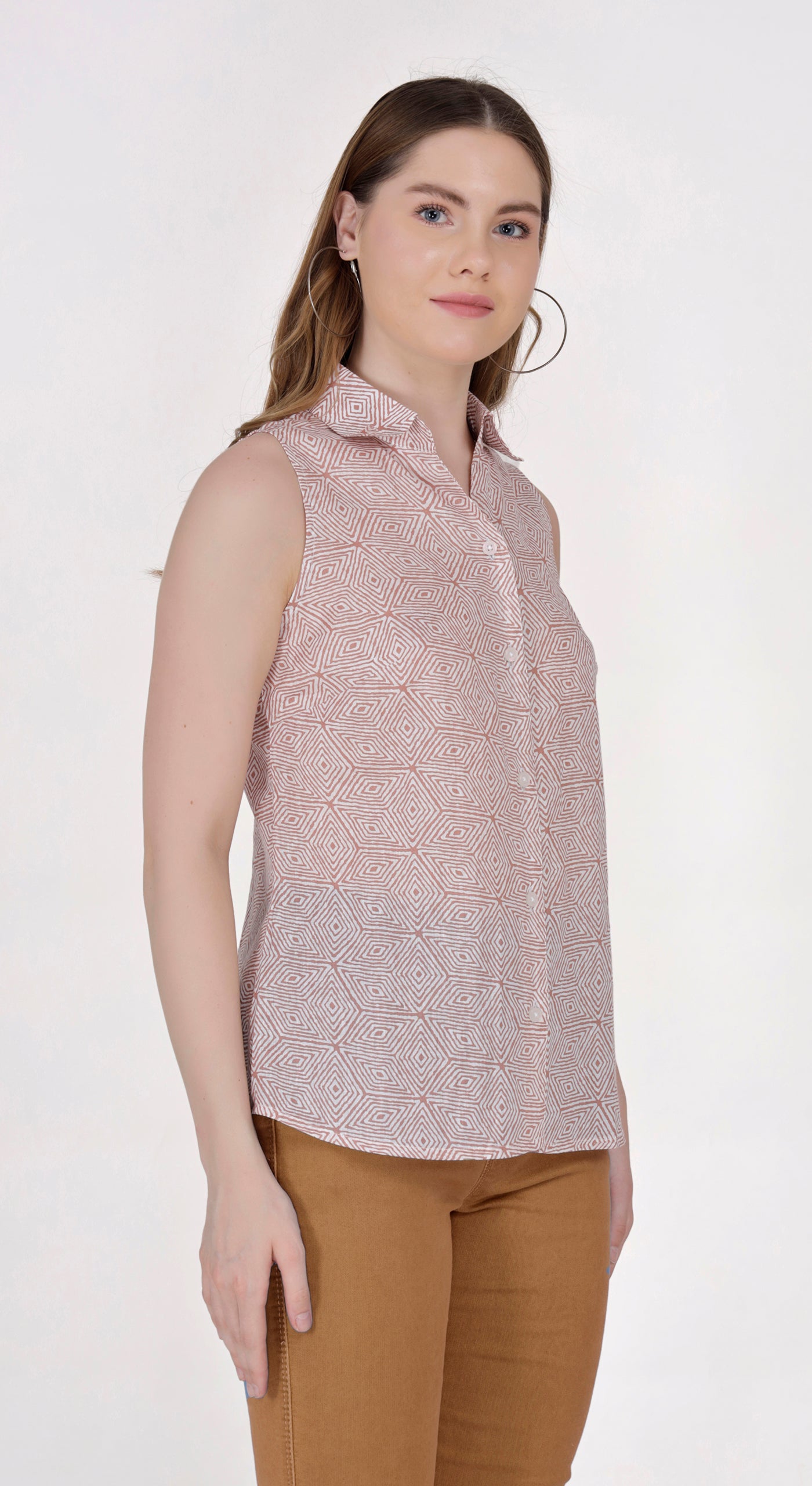 Geometric Printed Women's Sleeveless Shirt